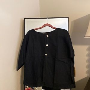 Vaho women’s black flowy layered blouse